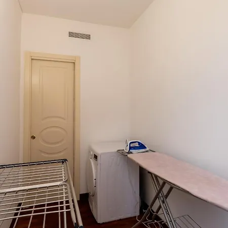아파트 Guesthost - San Martino Comfy Flat In